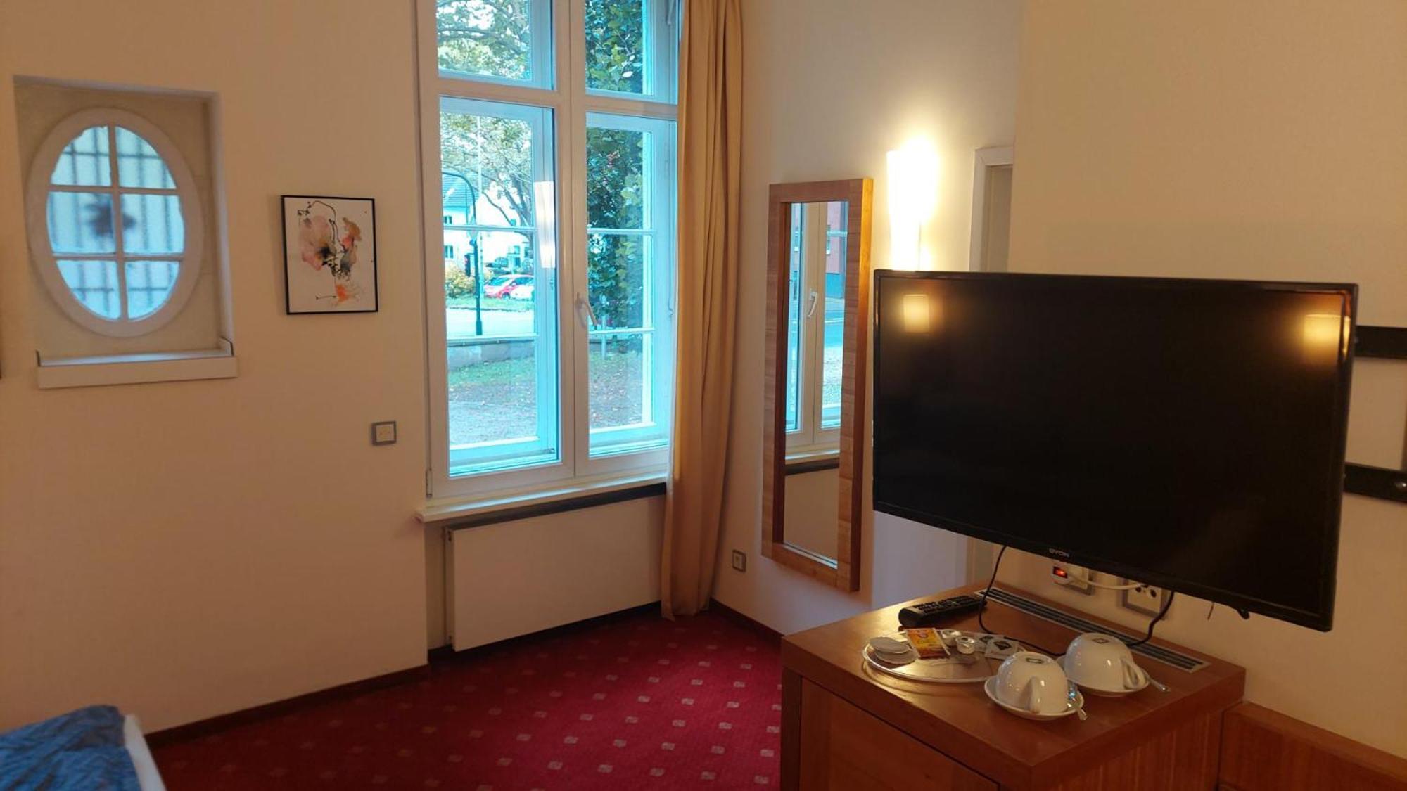 Die Villa, Zimmer 26, Dz Leverkusen Eksteriør bilde