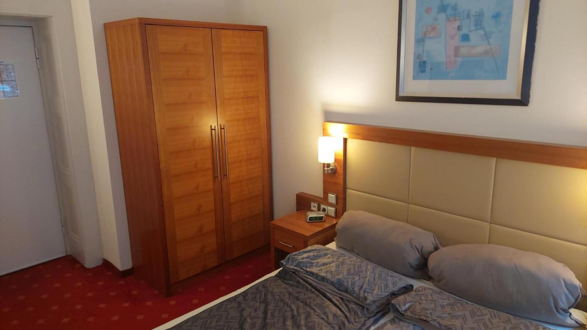 Die Villa, Zimmer 26, Dz Leverkusen Eksteriør bilde